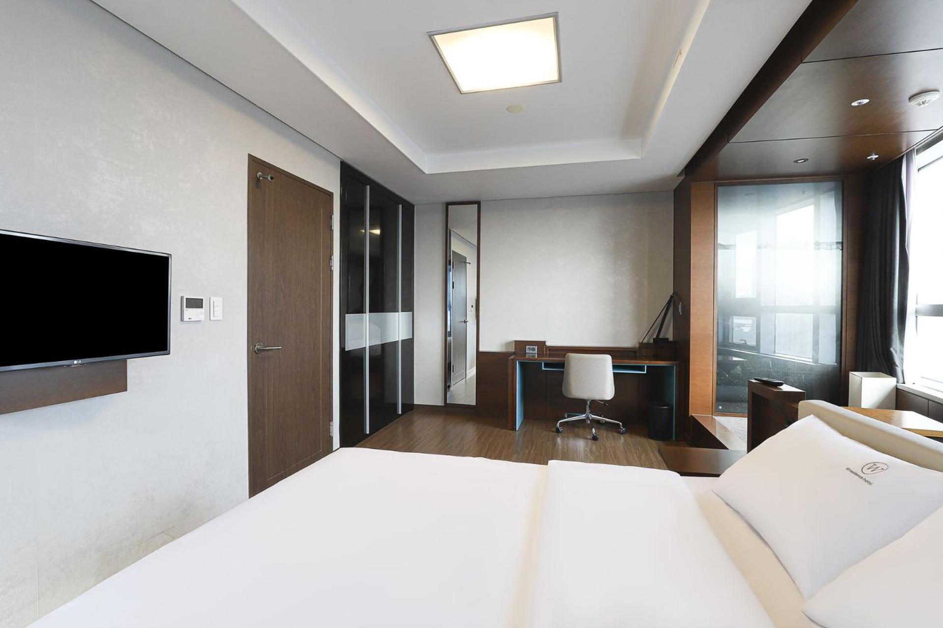 W Residence Hotel Пусан Екстериор снимка