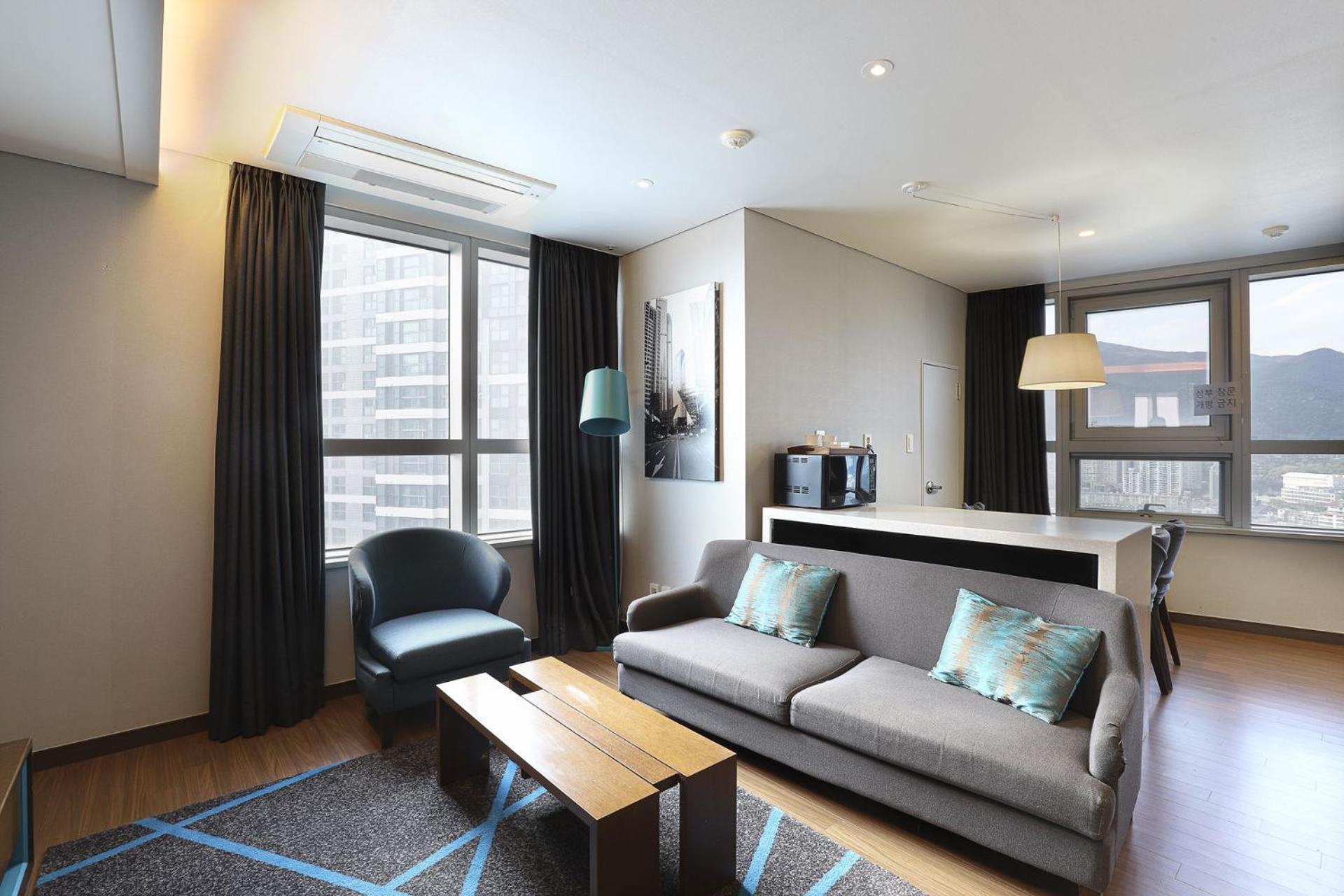 W Residence Hotel Пусан Екстериор снимка
