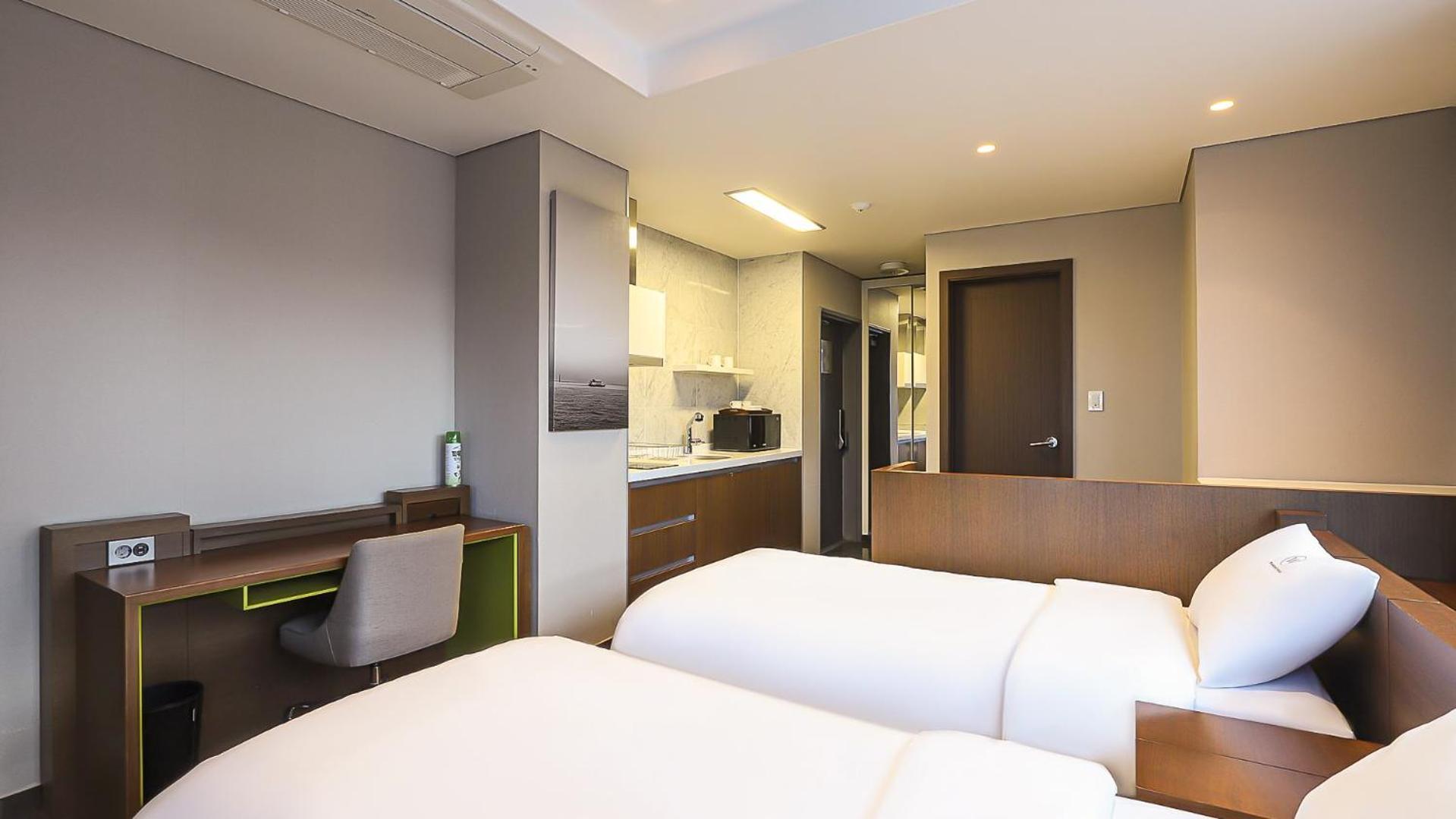 W Residence Hotel Пусан Екстериор снимка