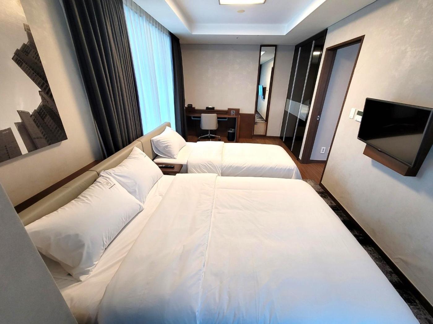 W Residence Hotel Пусан Екстериор снимка