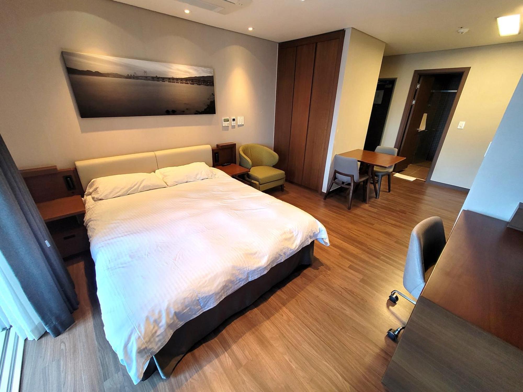 W Residence Hotel Пусан Екстериор снимка